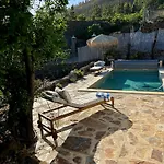 בית נופש Rosas Maerchenhafte Mit Pool *