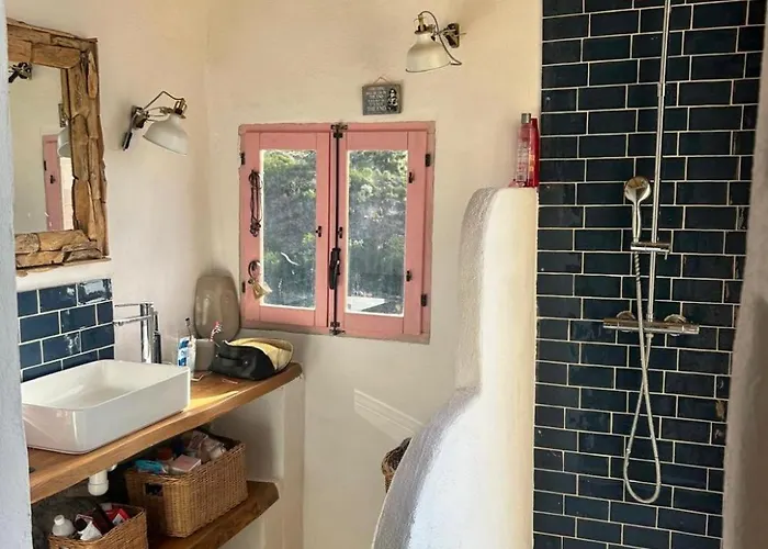 Semesterbostad Rosas Maerchenhafte Mit Pool