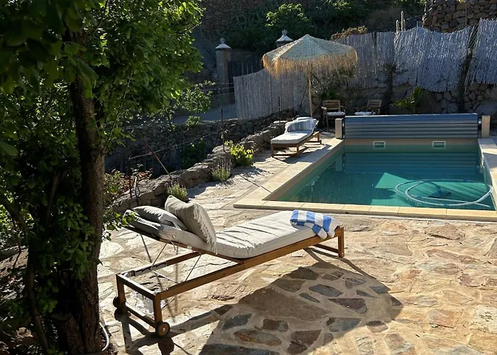 Rosas Maerchenhafte Mit Pool Semesterbostad Vilaflor