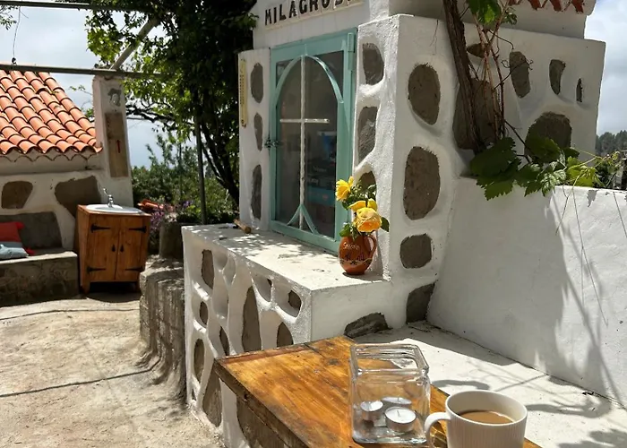 Rosas Maerchenhafte Mit Pool *